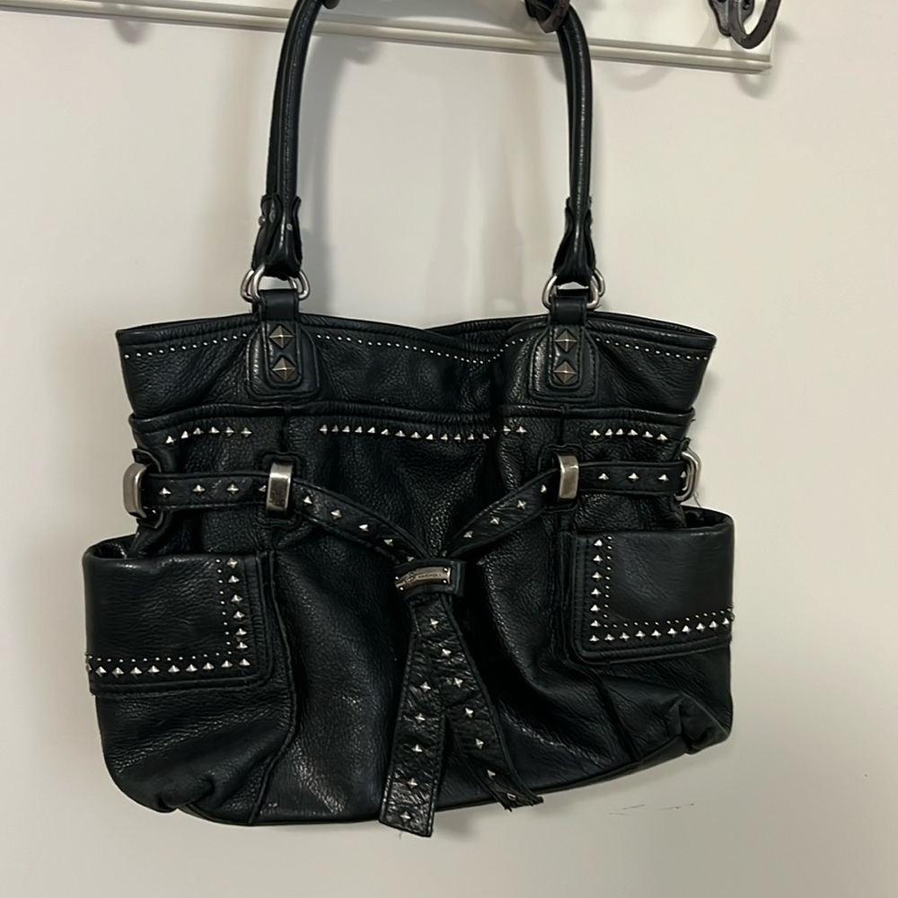 B Makowsky, Black shoulder purse.